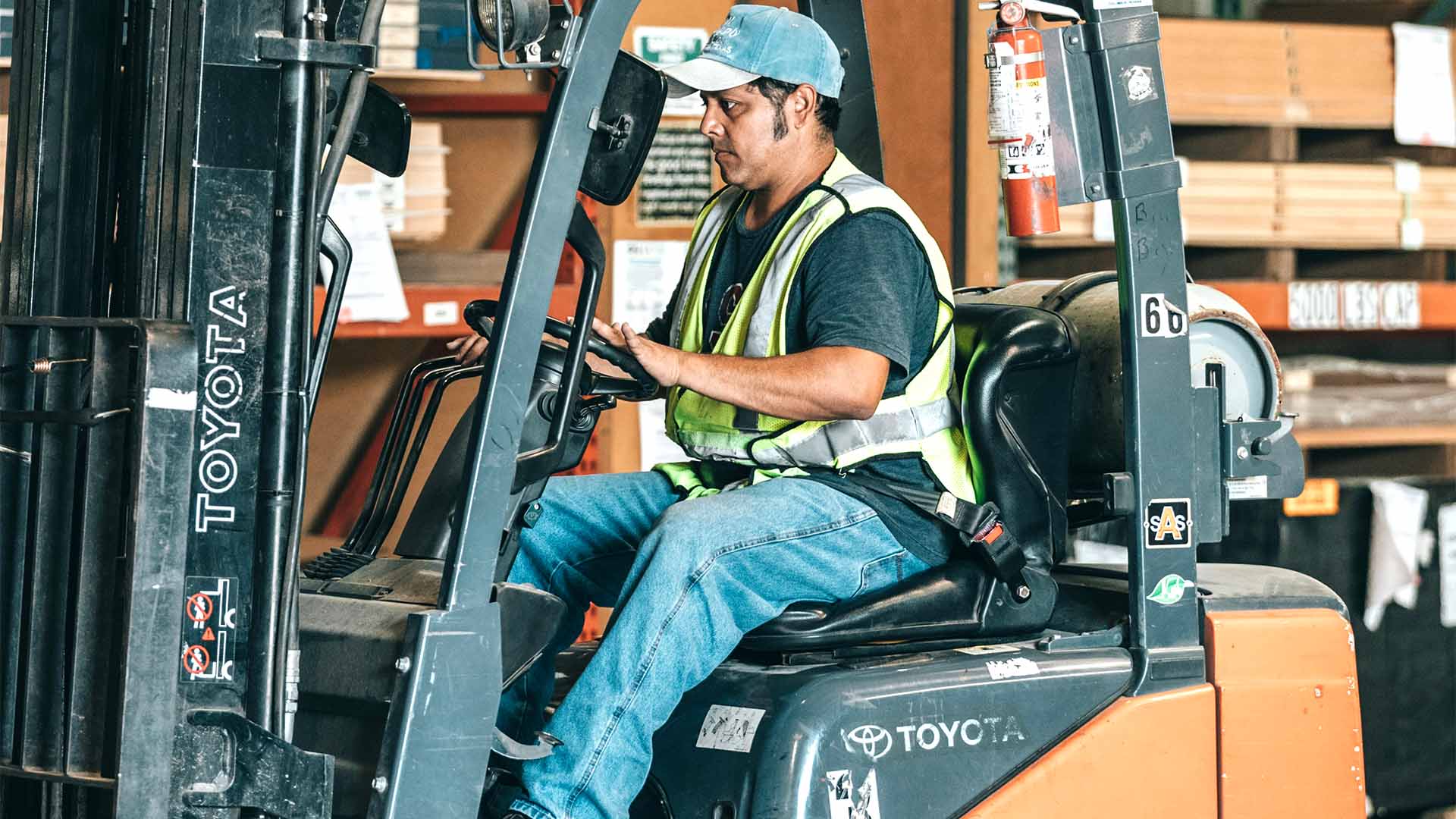 How to Change a Forklift Battery: A Step-by-Step Guide from AMP