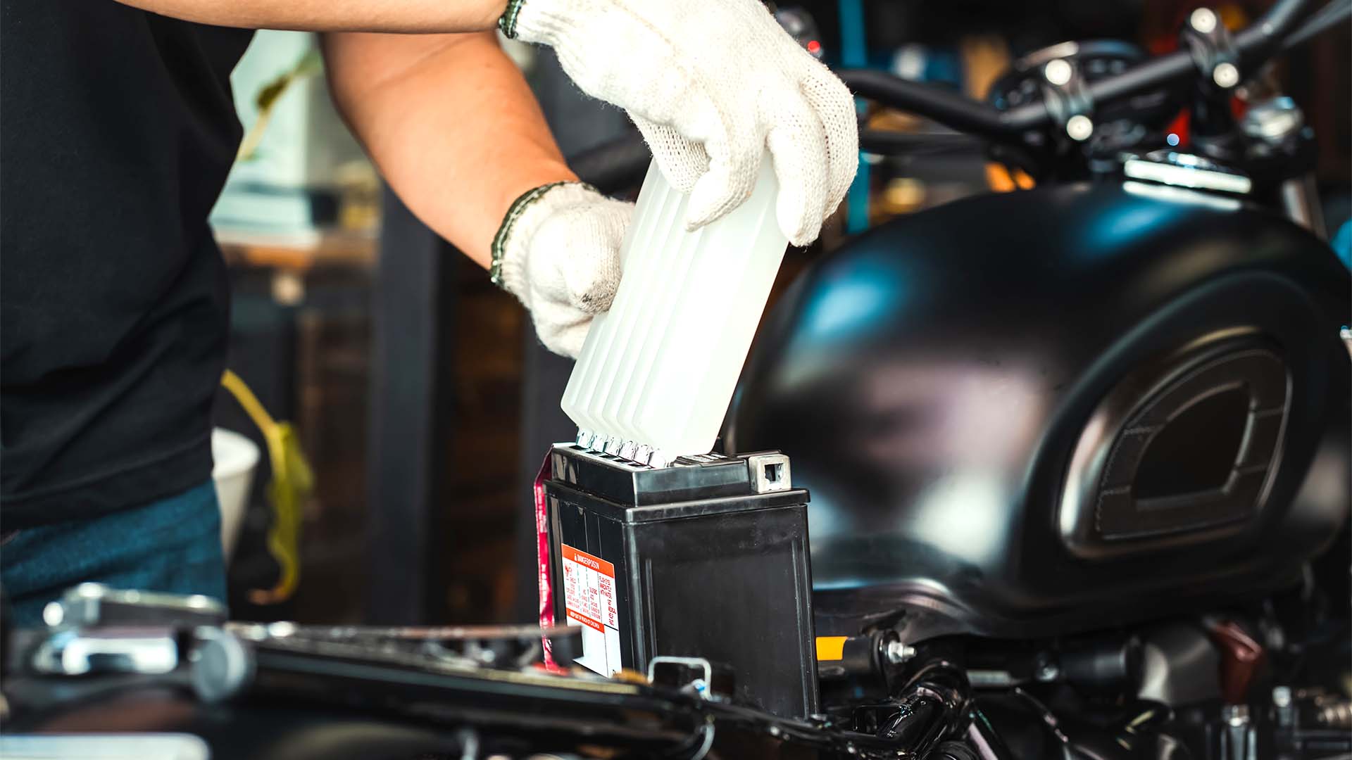 WD40 Motorcycle Batteries